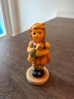 Hummel Beeldje Meisje met Pop nr.239, Ophalen of Verzenden, Zo goed als nieuw