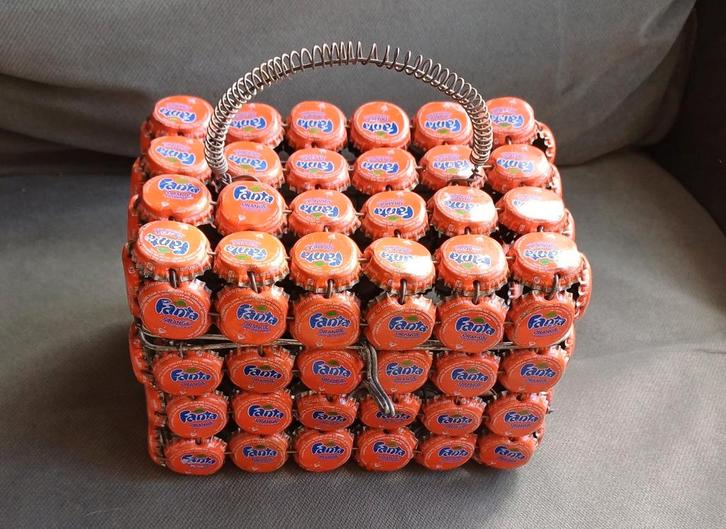 Fanta flessendoppen, mandje van Fantadoppen, doppen mandje., Verzamelen, Retro, Ophalen of Verzenden