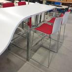 ARPER design stoelen en barkrukken met wave tafel, Huis en Inrichting, Stoelen, Overige materialen, Vijf, Zes of meer stoelen