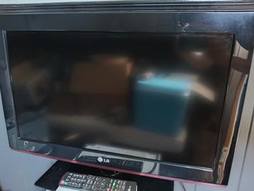 Televisie van LG (26 inch) beschikbaar voor biedingen