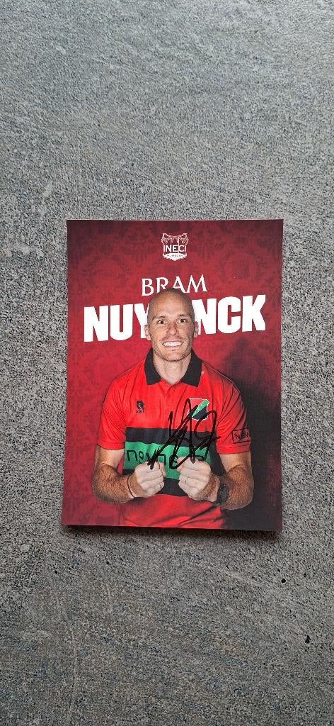 Spelerskaart met handtekening; Bram Nuytinck # NEC 25/26, Verzamelen, Ophalen of Verzenden, Nieuw, Overige binnenlandse clubs