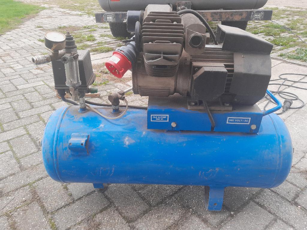 tk zgan compressor 220v/380v, Minder dan 25 liter, Ophalen, Zo goed als nieuw, 200 tot 400 liter/min