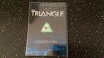 The triangle, Ophalen of Verzenden, Zo goed als nieuw