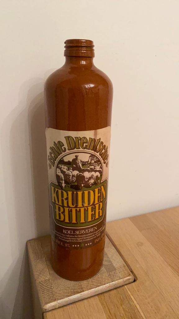 Echte Drentsche Kruidenbitter aardewerk fles 0,7 liter, Ophalen of Verzenden