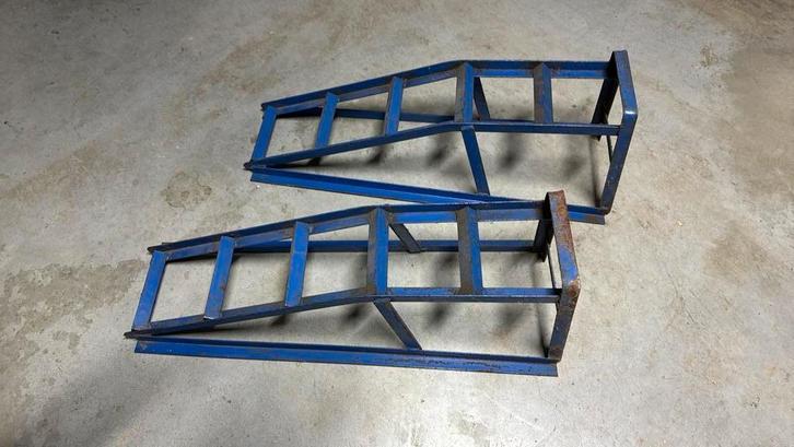 oprijbokken voor auto's, Auto diversen, Krikken, Zo goed als nieuw, Garagekrik, Manueel, Ophalen of Verzenden