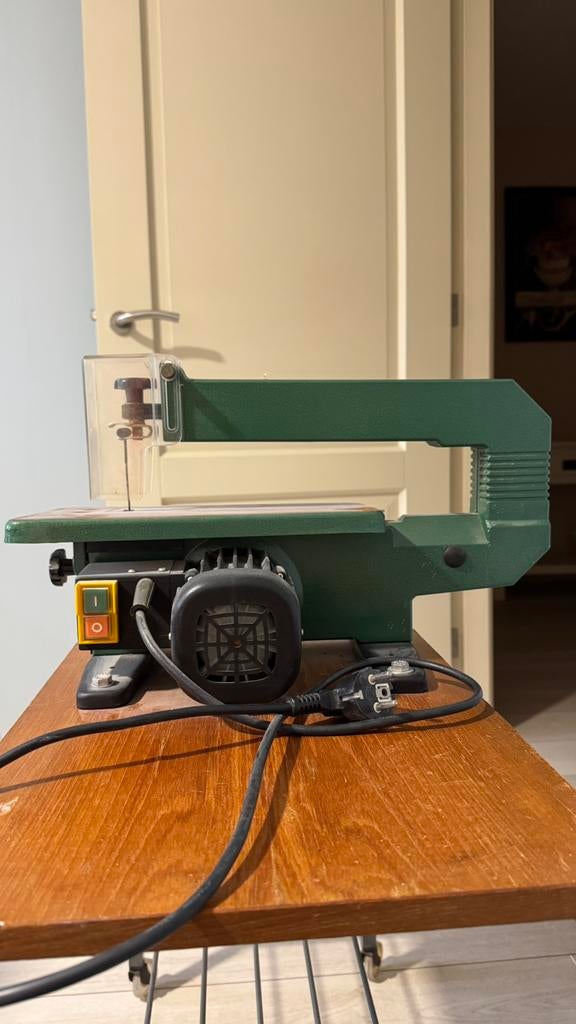 Figuurzaag op rijdend tafeltje, Ophalen, Minder dan 30 mm, Zo goed als nieuw, Figuurzaag