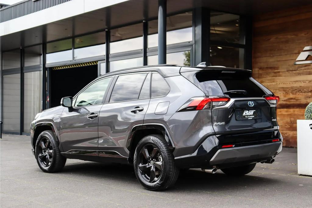 Toyota RAV4 2.5 Hybrid Bi-Tone € 29.850,00, Gebruikt, 4 cilinders, 2487 cc, Leder