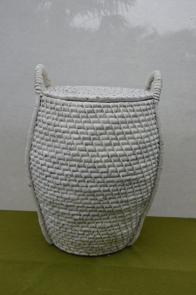 Grote ovale handgemaakte mand/ wasmand met deksel 60 cm hoog, Huis en Inrichting, Woonaccessoires | Schalen en Manden, Mand, Ophalen of Verzenden
