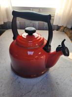 Le Creuset water fluitketel rood, Ophalen of Verzenden, Zo goed als nieuw
