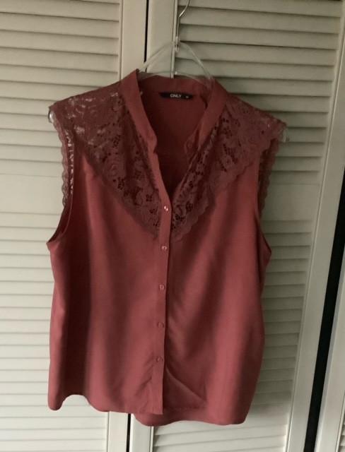 Only Blouse Kant Maat 38, Kleding | Dames, Blouses en Tunieken, Maat 38/40 (M), Ophalen of Verzenden, Zo goed als nieuw, Overige kleuren