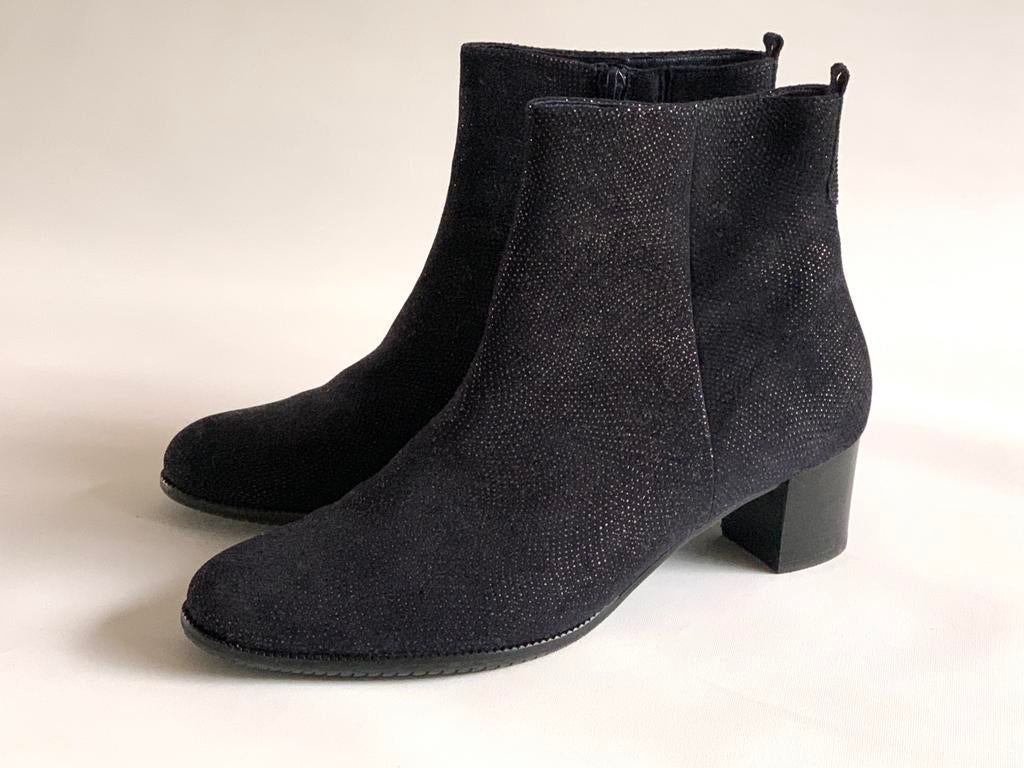 Hassia korte laarzen maat 39, Kleding | Dames, Schoenen, Ophalen of Verzenden, Zo goed als nieuw, Zwart