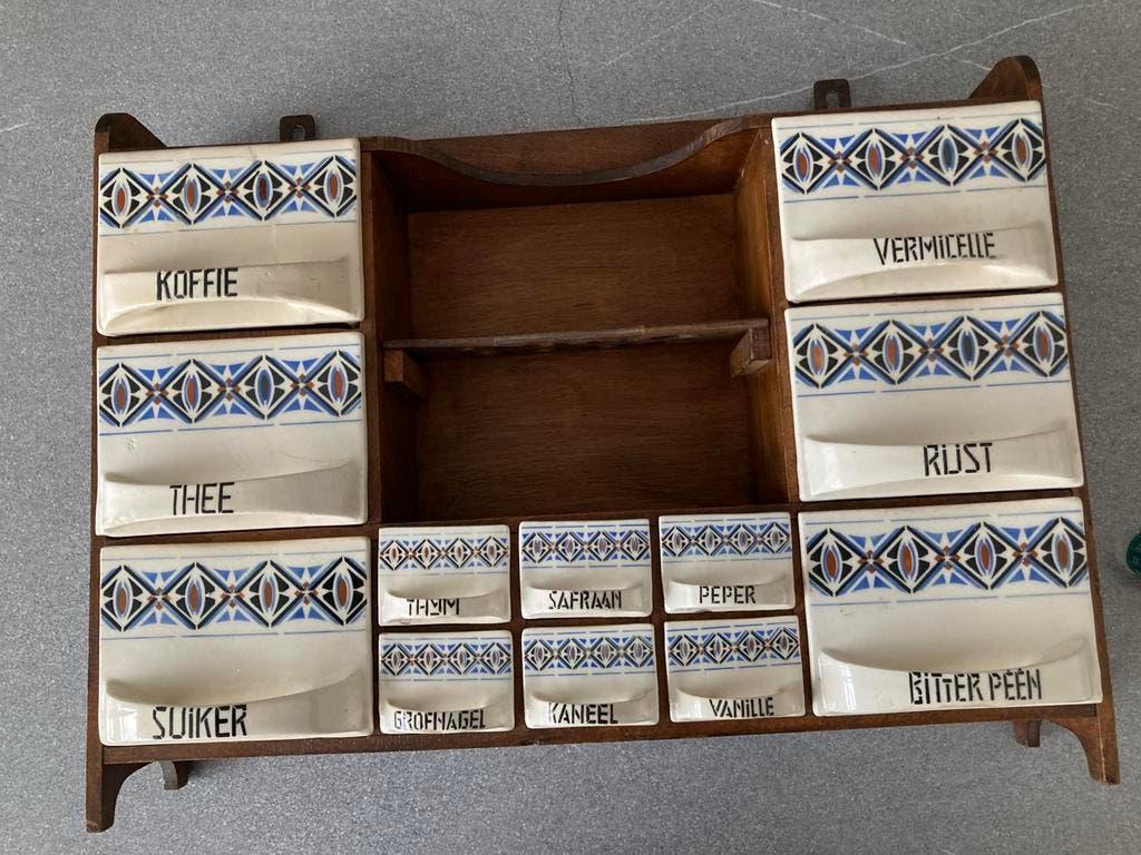 Antiek kruidenrekje afm 47 x 61 x 12 cm, Ophalen