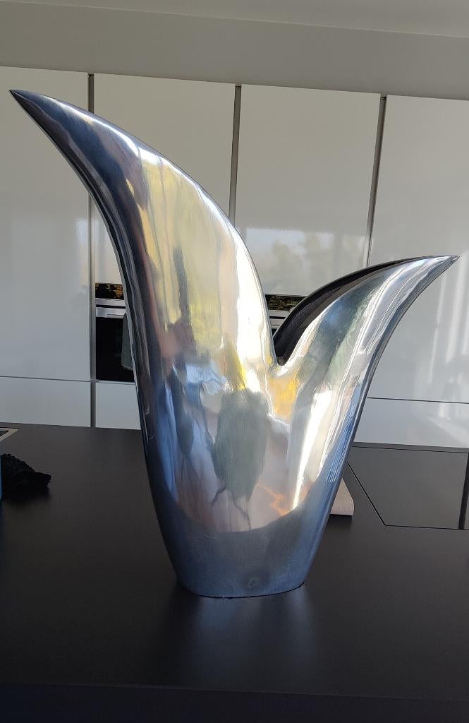 BOB aluminium tulp vaas - hoogte 61 cm, Huis en Inrichting, Woonaccessoires | Vazen, Overige materialen, Gebruikt, Overige kleuren