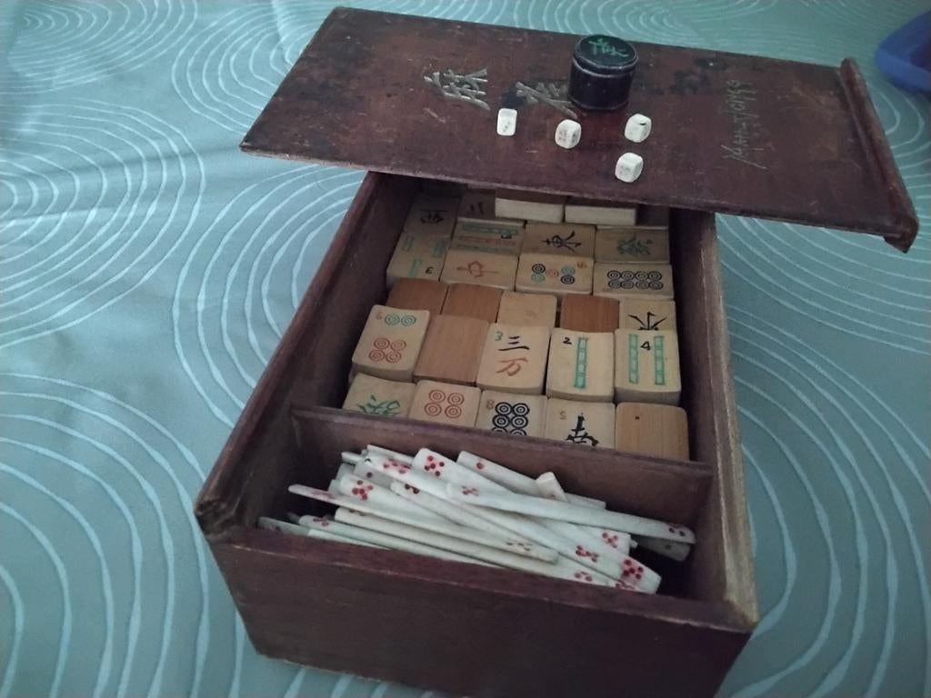 Oud Mahjongg spel  met beschrijving /spelregels, Ophalen