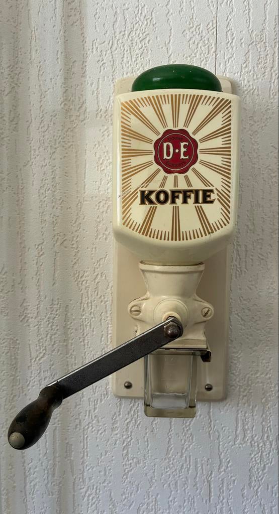 Vintage Douwe Egberts wandkoffiemolen, Ophalen