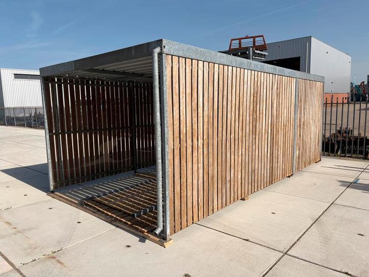 Nette schuur  carpoort overkapping fietsenstalling boothuis, Tuin en Terras, Tuinhuizen, Zo goed als nieuw, Schuur, Zonder ramen