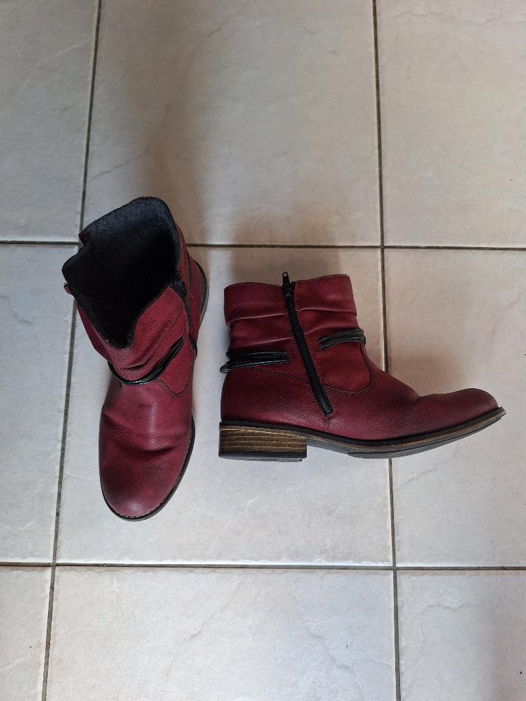 Rode laarsjes Rieker, Ophalen, Lage of Enkellaarzen, Zo goed als nieuw, Rood