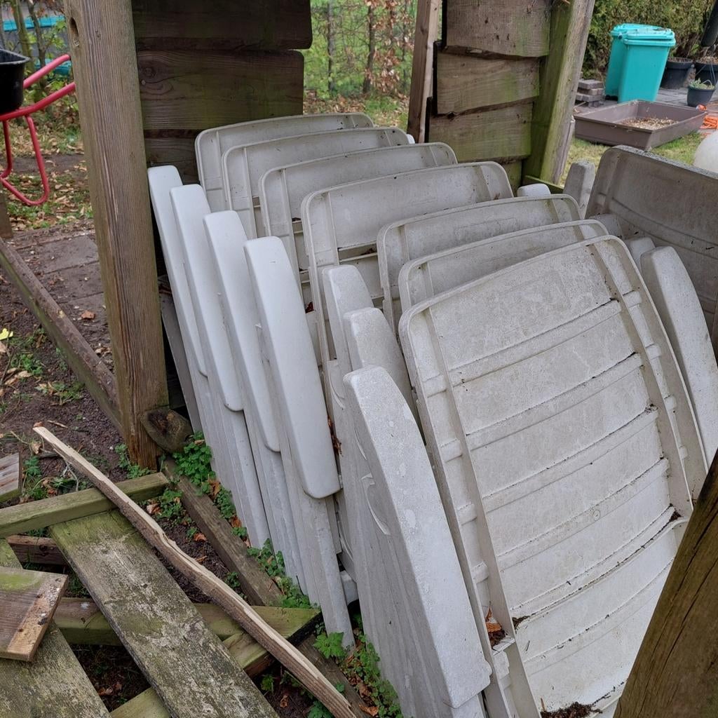 Gratis Tuinstoelen wit, Tuin en Terras, Ophalen of Verzenden, Gebruikt, Kunststof