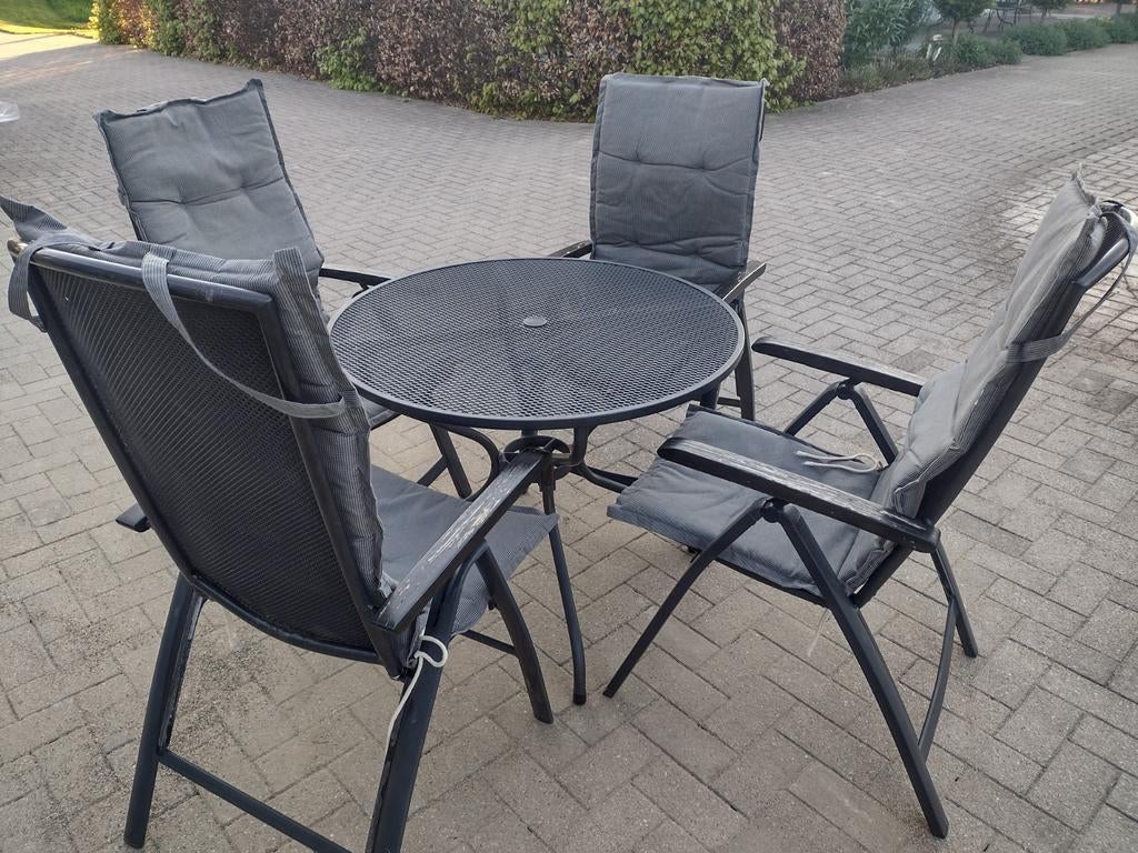 Ronde tuintafel met 4 verstelbare stoelen en kussens., Tuin en Terras, Tuintafels, Ophalen, Gebruikt, Rond