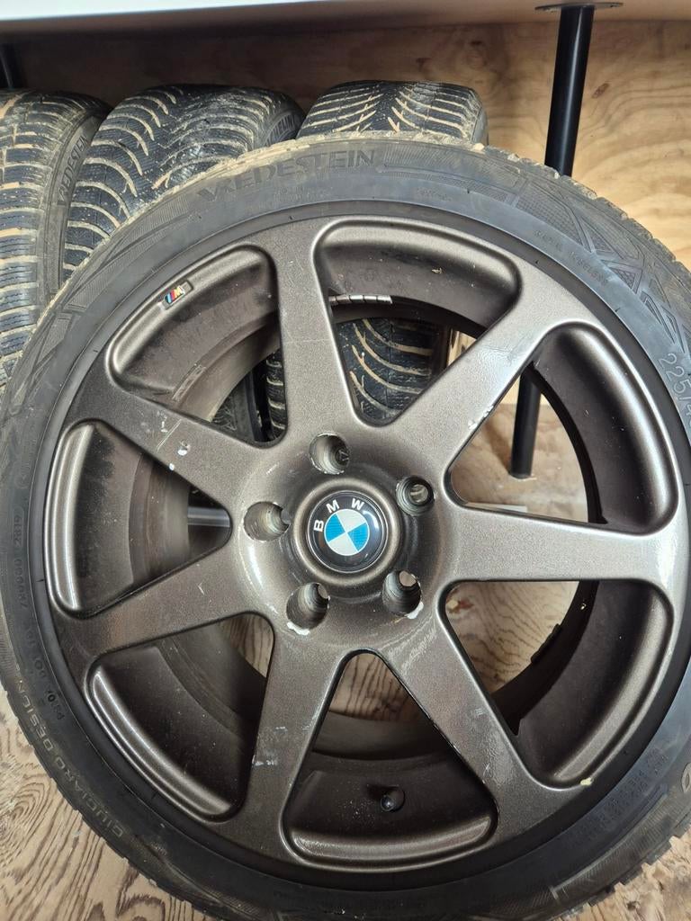 17 inch velgen met winterbanden (2x redelijk, 2x slecht), Ophalen, Velg(en), 17 inch, Winterbanden