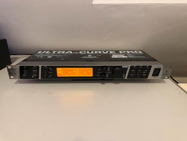 Behringer Ultra Curve Pro DEQ2496 Digitale Equalizer, Muziek en Instrumenten, Effecten, Zo goed als nieuw, Equalizer, Ophalen of Verzenden