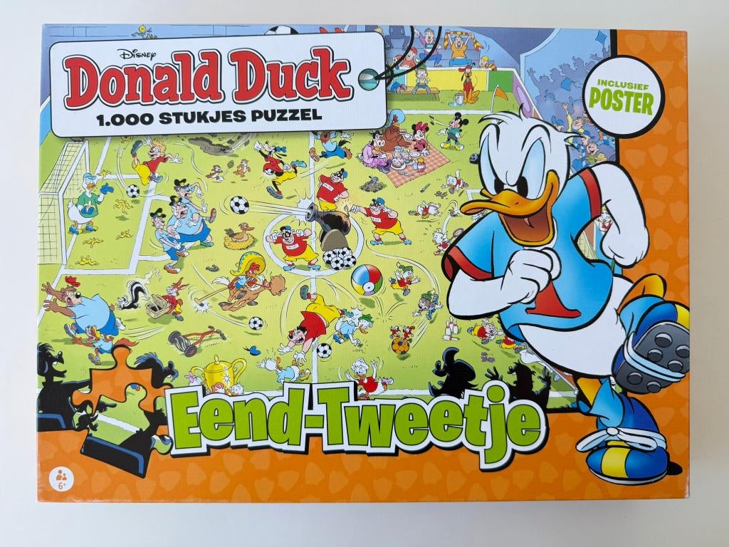 Puzzel Donald Duck Eend-Tweetje (voetbal) / 1000 stukjes, Ophalen of Verzenden, 500 t/m 1500 stukjes, Gebruikt, Legpuzzel