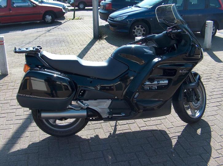 Pan European - HondaST1100, Motoren, Motoren | Honda, Particulier, Toermotor, meer dan 35 kW, 4 cilinders, Motorrijbewijs A, ABS