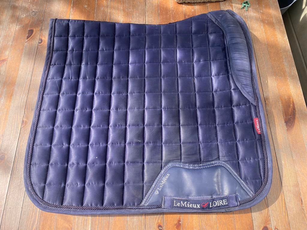 Mooi LeMieux Loire dressage square dekje donkerblauw maat L, Full (L), Dressuurdekje, Ophalen of Verzenden, Zo goed als nieuw