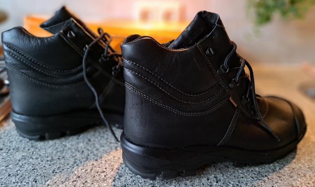 Nieuwe Neskrid Bravo PU maat 48 W10 klasse S3, Ophalen of Verzenden, Nieuw