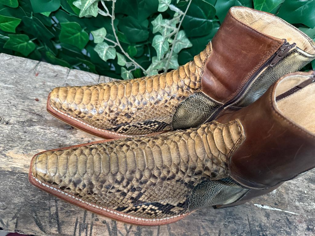 bijna Nieuwe prachtige python laarzen van Sendra maat 43, Kleding | Heren, Schoenen, Sendra, Bruin, Boots, Ophalen of Verzenden