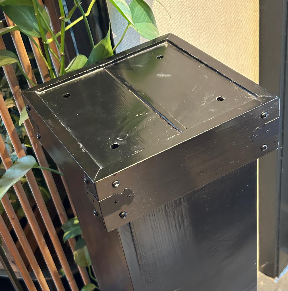 Houten pilaar zwart, Ophalen, Gebruikt