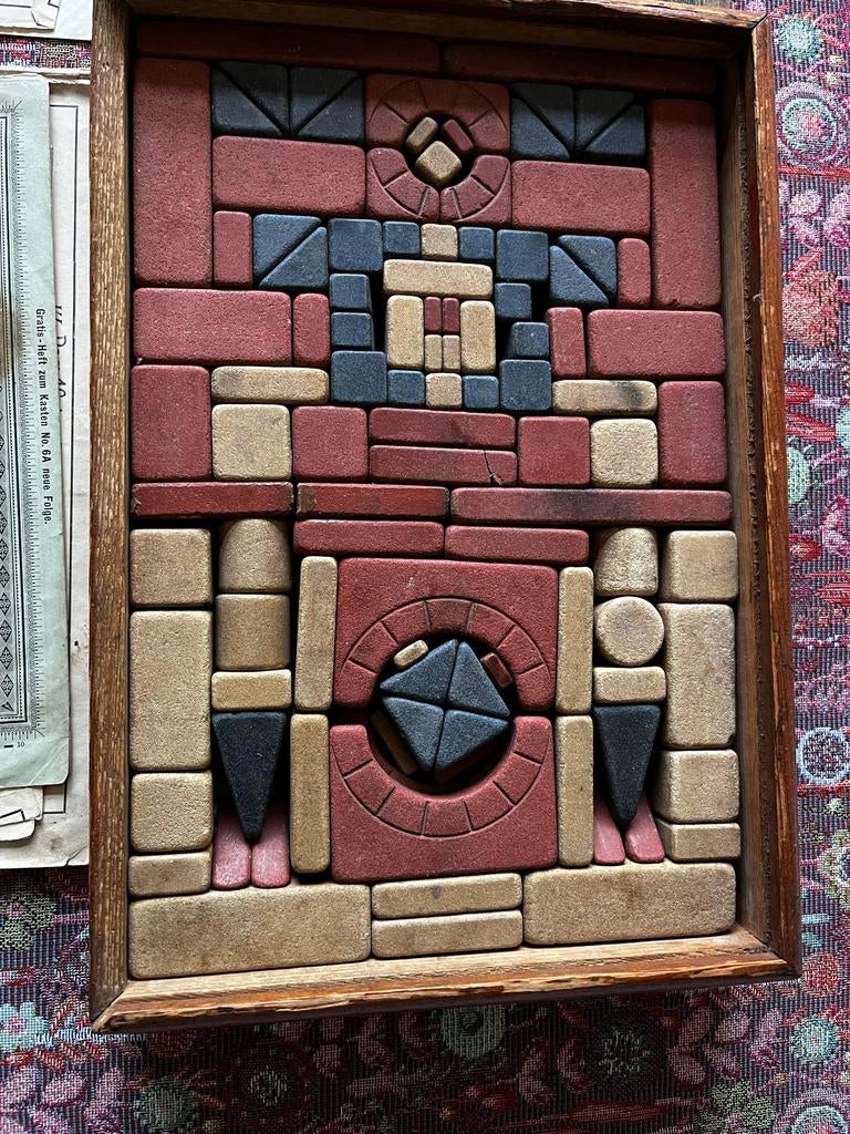 Oude blokken doos met bouwtekeningen, Ophalen, Gebruikt, Materiaal