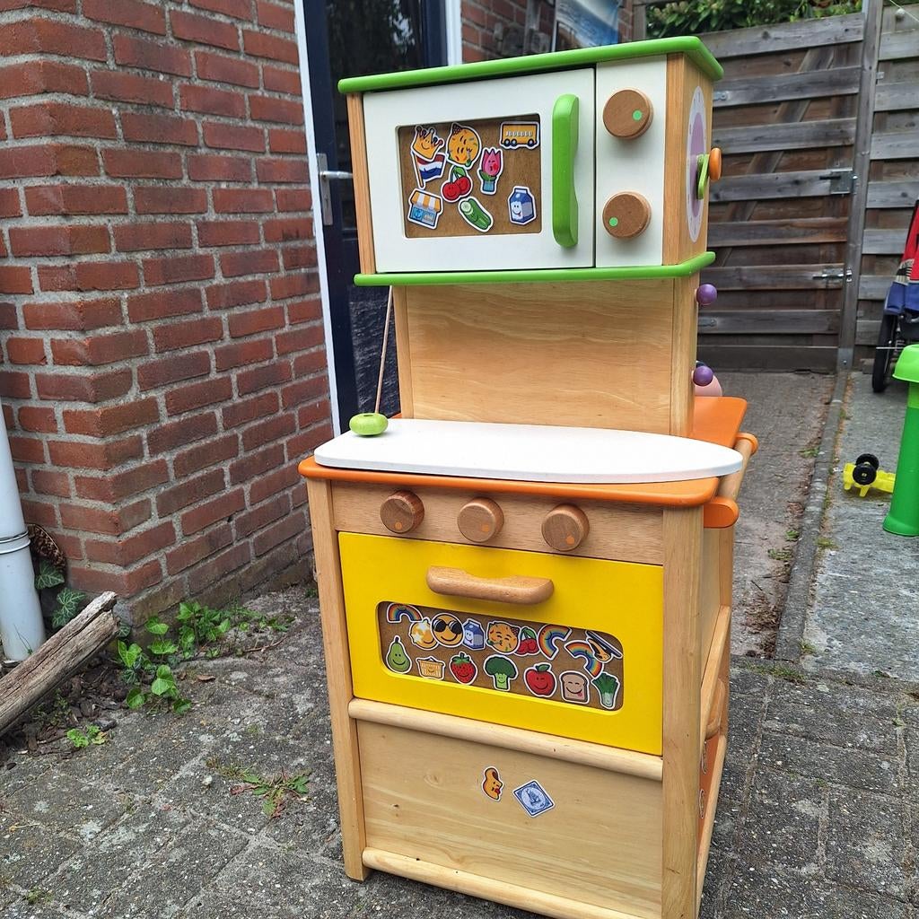 Houten speelkeuken met magnetron en oven, Ophalen of Verzenden, Gebruikt, Hout, Speelkeuken