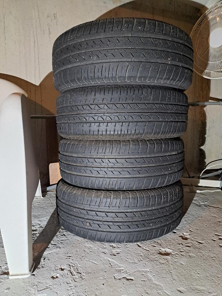 Zomerbanden 185/55 R15 Bridgestone (set van 4), Ophalen, Gebruikt, 15 inch, 185 mm