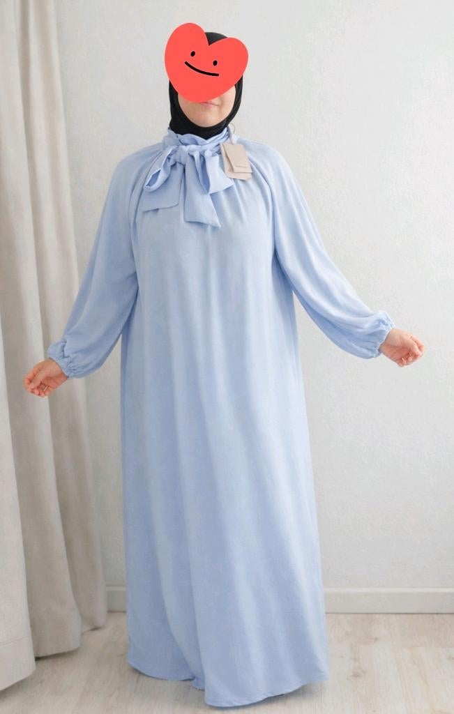 Nieuw ongedragen abaya jurk met grote strik, Ophalen of Verzenden, Nieuw