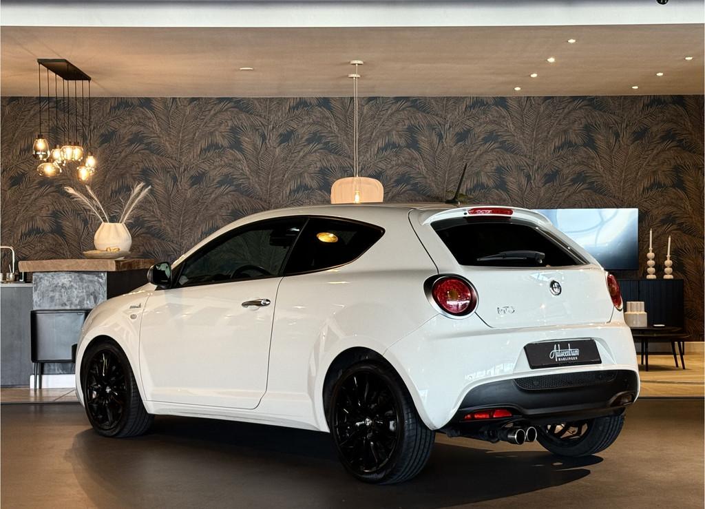 Alfa Romeo MiTo 1.4 T Distinctive I Automaat I QV-Line, Stof, 4 cilinders, Bedrijf, 19 km/l