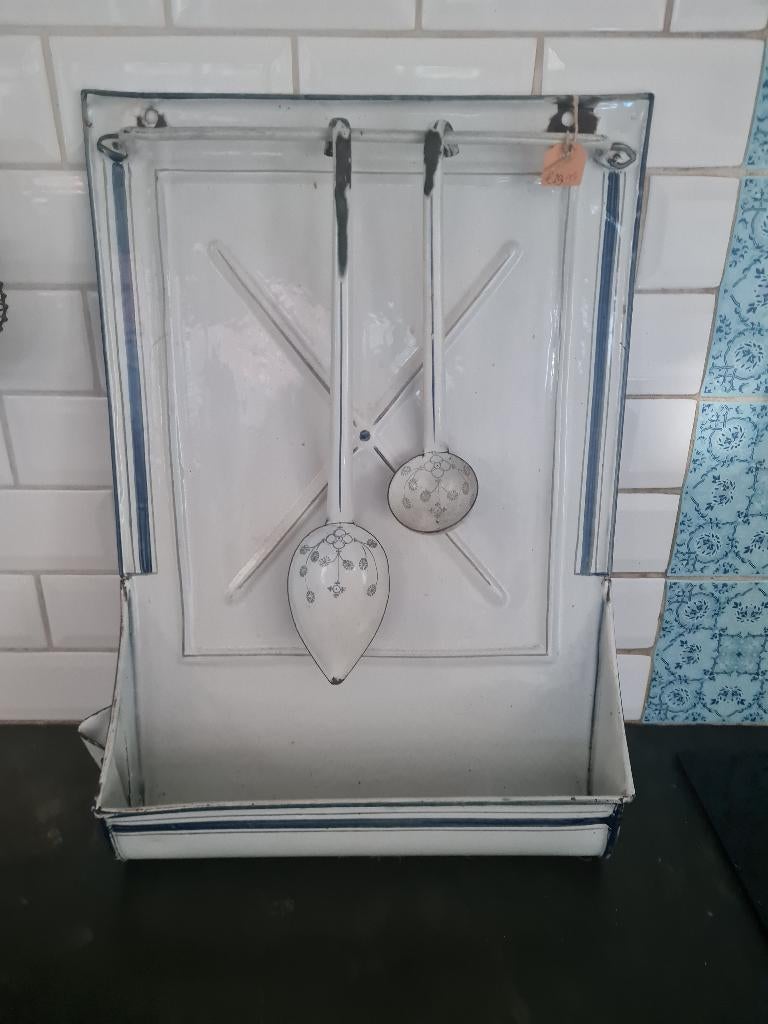 Antiek emaillen lepelrek met 2 lepels, Antiek en Kunst, Ophalen of Verzenden