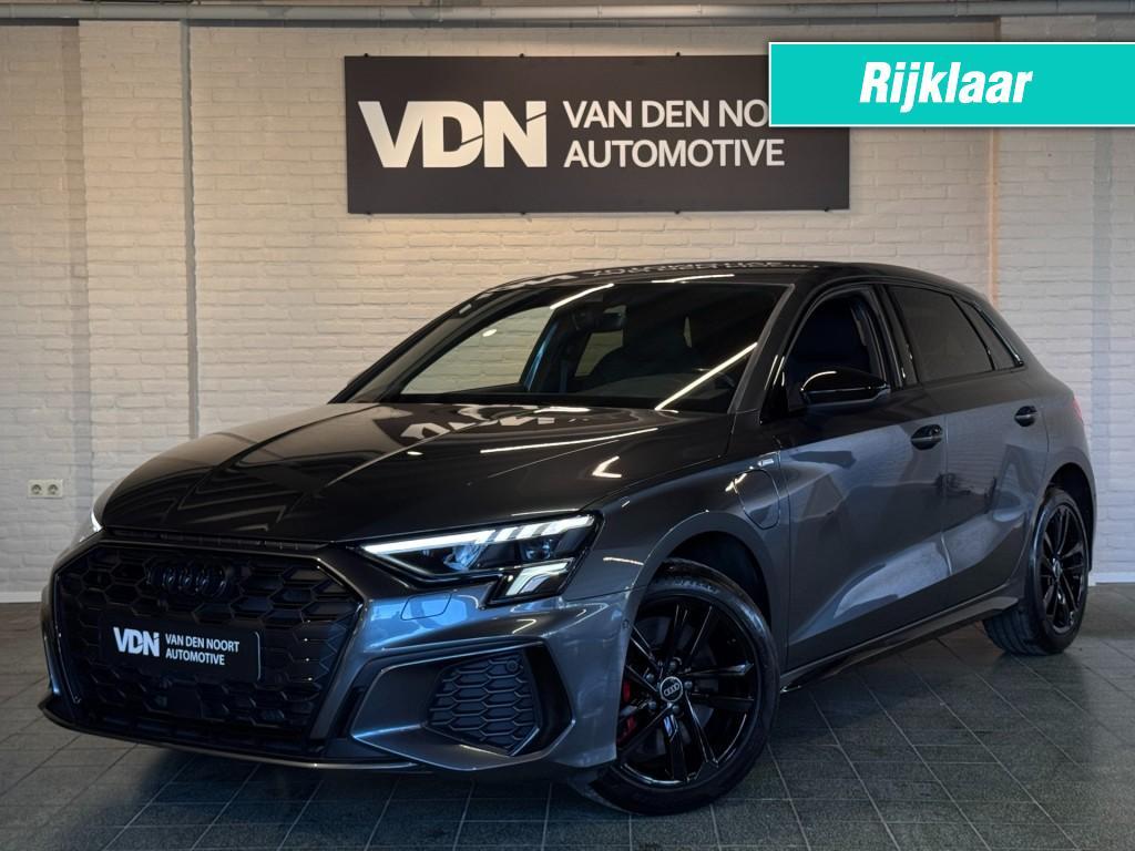 Audi A3 45 TFSIe S-Line Black Edition 245pk Camera Stoelv LE, Auto's, Audi, Bedrijf, A3, ABS, Adaptive Cruise Control, Airbags