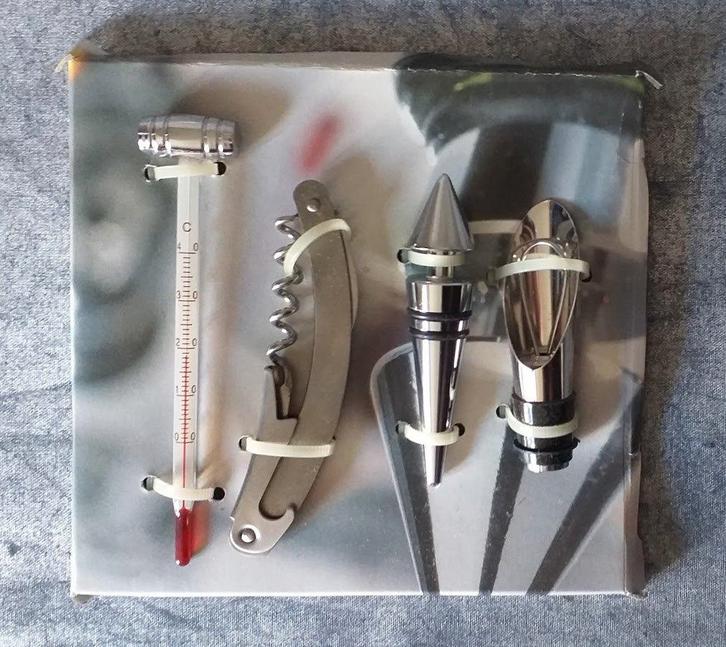 Complete wijnset [1365]  [HuKeKe], Huis en Inrichting, Keuken | Keukenbenodigdheden, Nieuw, Ophalen of Verzenden