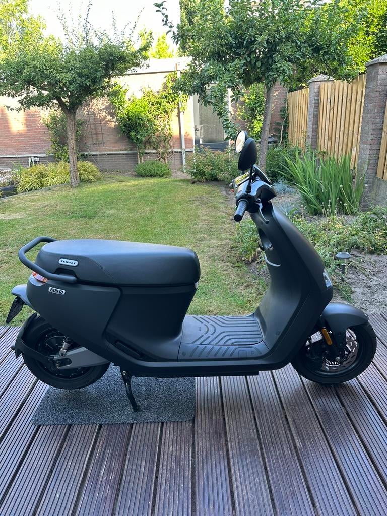 Segway 125S Scooter 45km, Fietsen en Brommers, Snorfietsen en Snorscooters, Elektrisch, Zo goed als nieuw, Ophalen, Overige merken
