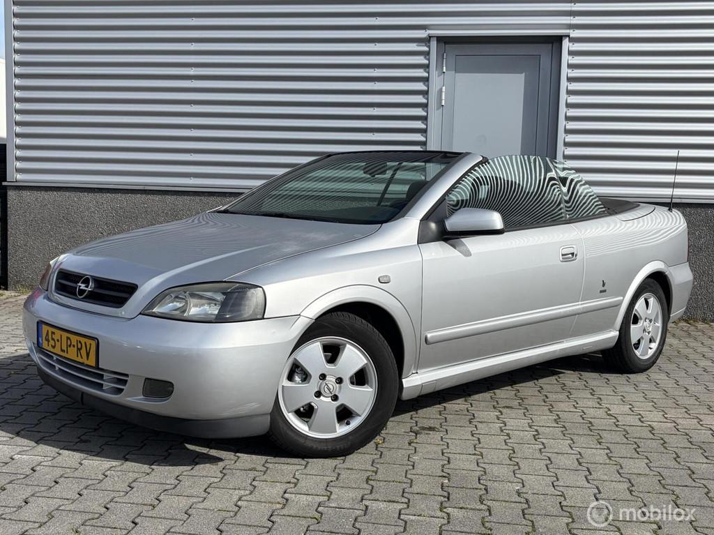 Opel Astra Cabriolet 1.6-16V nieuwe apk!, Voorwielaandrijving, Gebruikt, Zwart, 4 cilinders