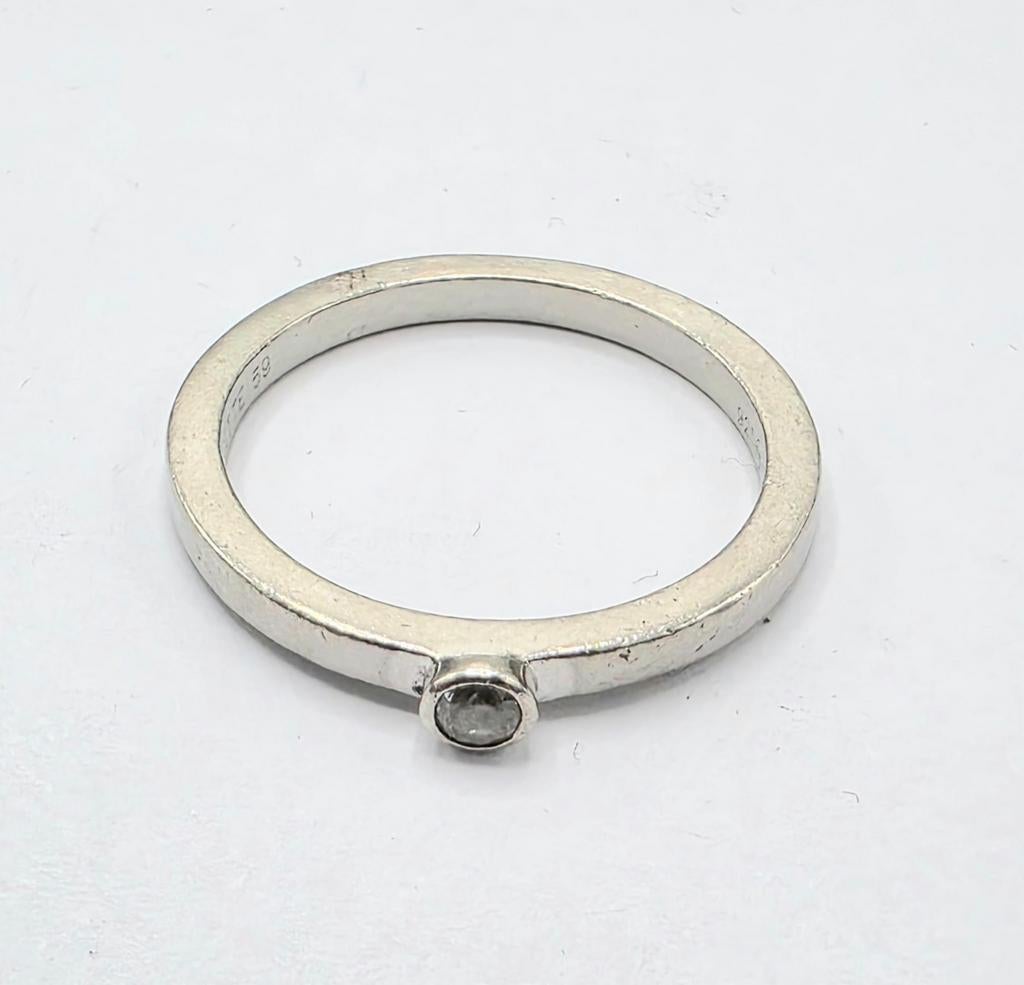 Zilveren Ring met Steentje, Sieraden, Tassen en Uiterlijk, Ringen, Zo goed als nieuw, Dame, 18 tot 19, Zilver, Zilver, Verzenden