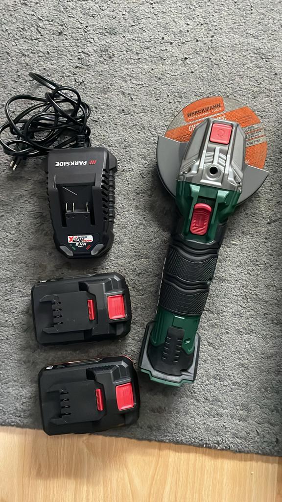 Parkside Slijptol Accu Haakse Slijpmachine met 2 Accu's, Doe-het-zelf en Verbouw, Gereedschap | Slijpmachines, Ophalen of Verzenden
