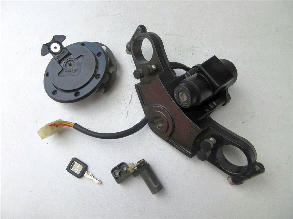 Kawasaki GPX600 slotenset contactslot tankdop slotset sloten, Ophalen of Verzenden, Gebruikt