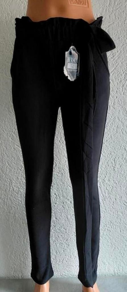 Zwarte Bershka broek met strikdetail. 2 stuks voor 10,-, Ophalen, Zwart, Nieuw, Maat 36 (S)