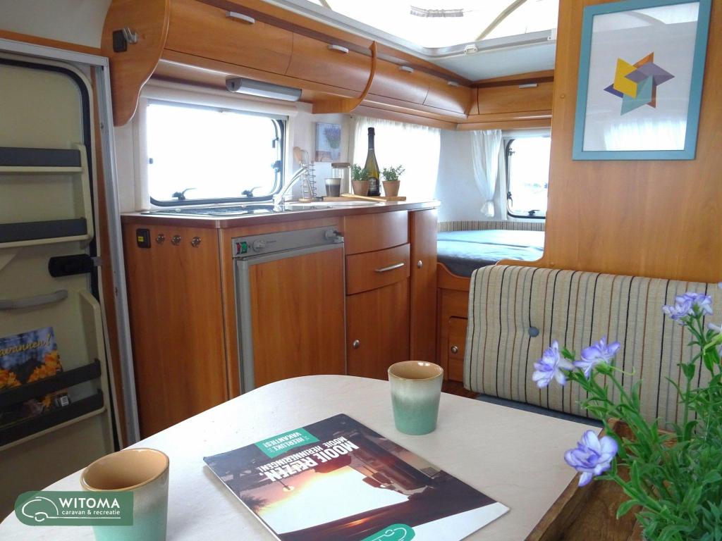 Eriba Troll 550 GT Mover, Unico Verona, Caravans en Kamperen, Caravans, Bedrijf, Treinzit, 750 - 1000 kg, 4 tot 5 meter