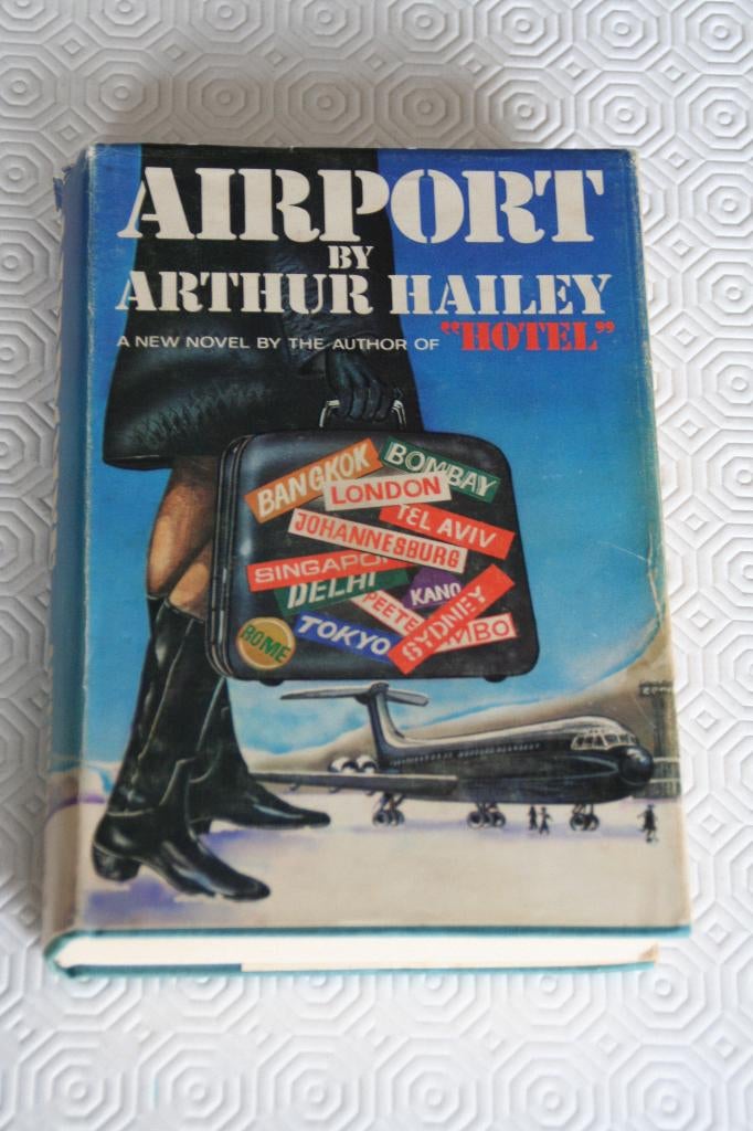 Arthur Hailey, Airport, Ophalen of Verzenden, Gelezen