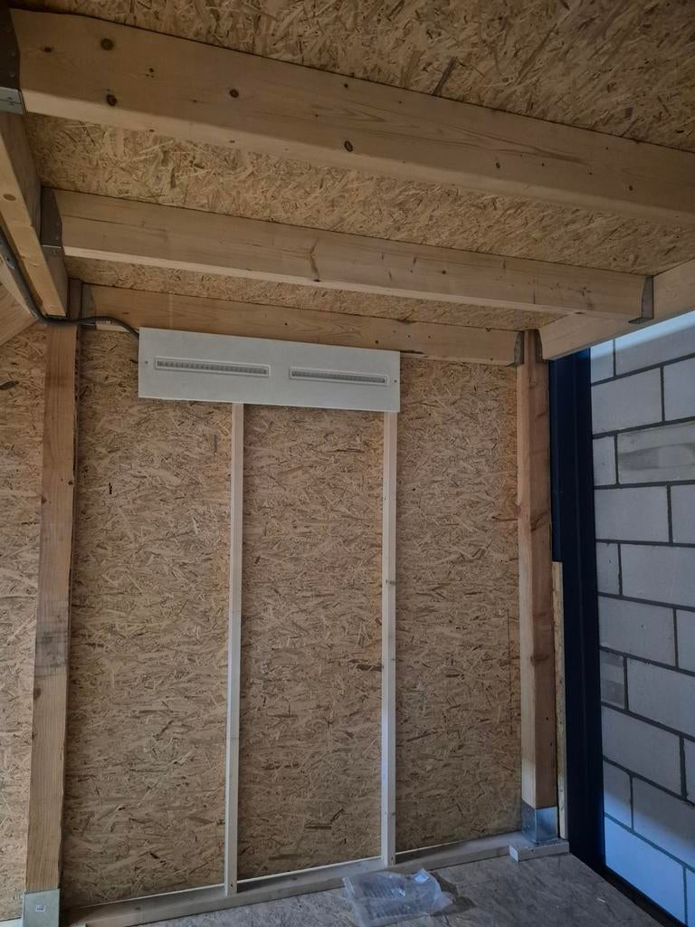 Houten balken en planken dak veranda en een trap en leuning, Ophalen, Balk, Vuren, 50 mm of meer