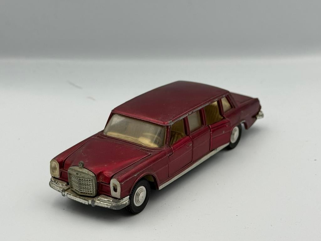Dinky Toys Mercedes Benz 600, Ophalen of Verzenden, Zo goed als nieuw, Auto, Dinky Toys