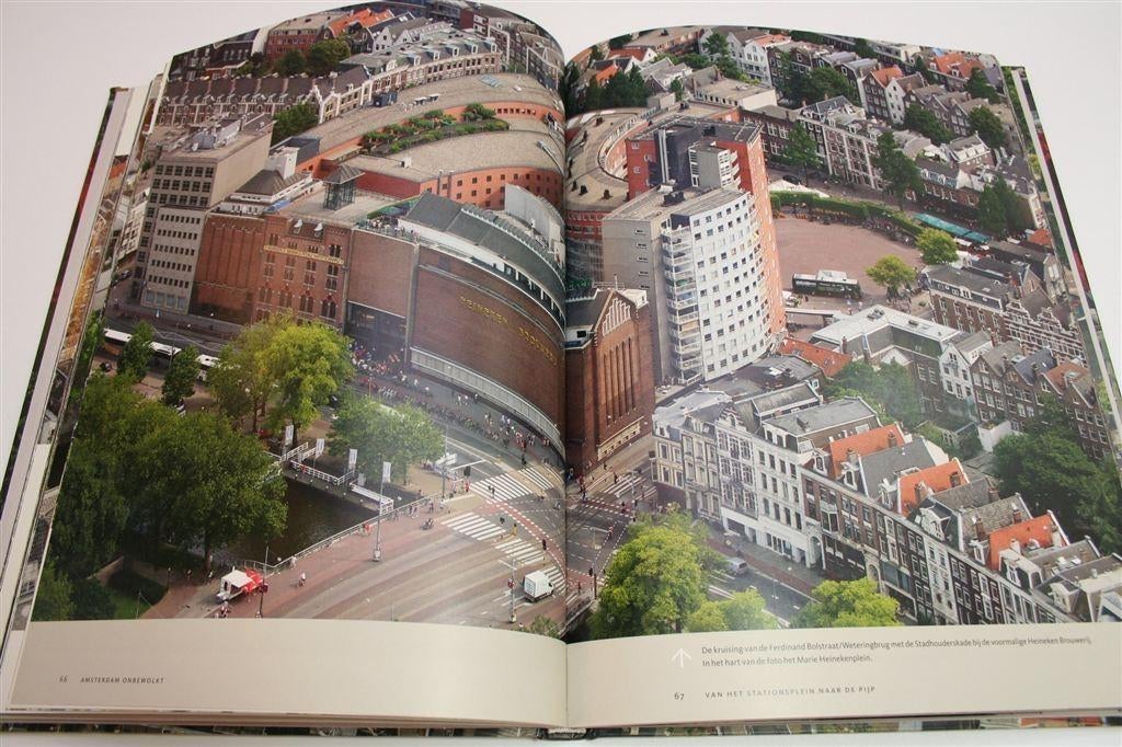 Amsterdam Onbewolkt — De Stad in Prachtige Luchtfoto\'s, Ophalen of Verzenden, Zo goed als nieuw